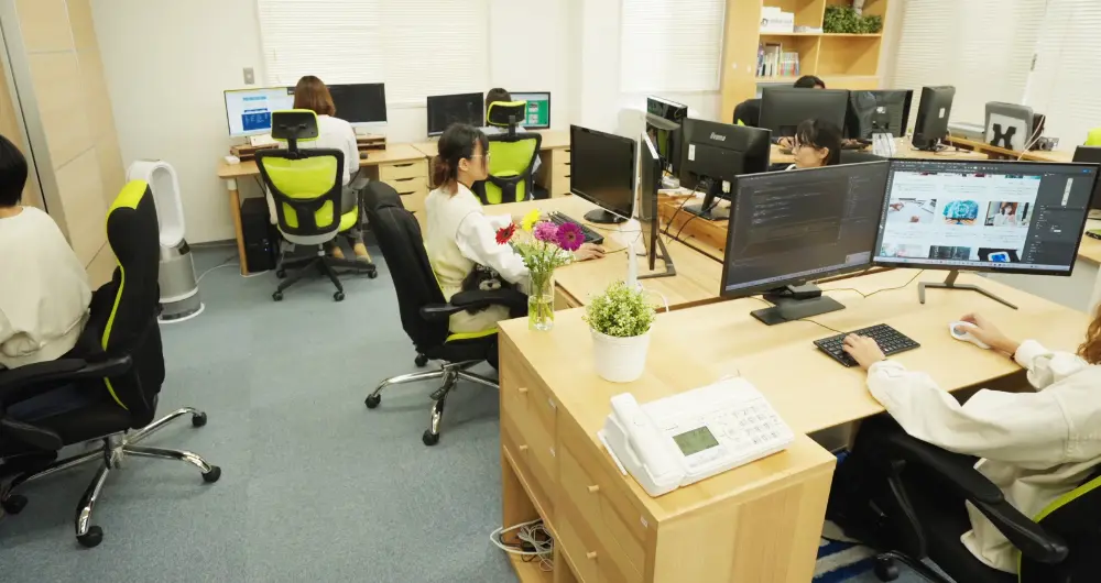 ドリームネットデザインの社内